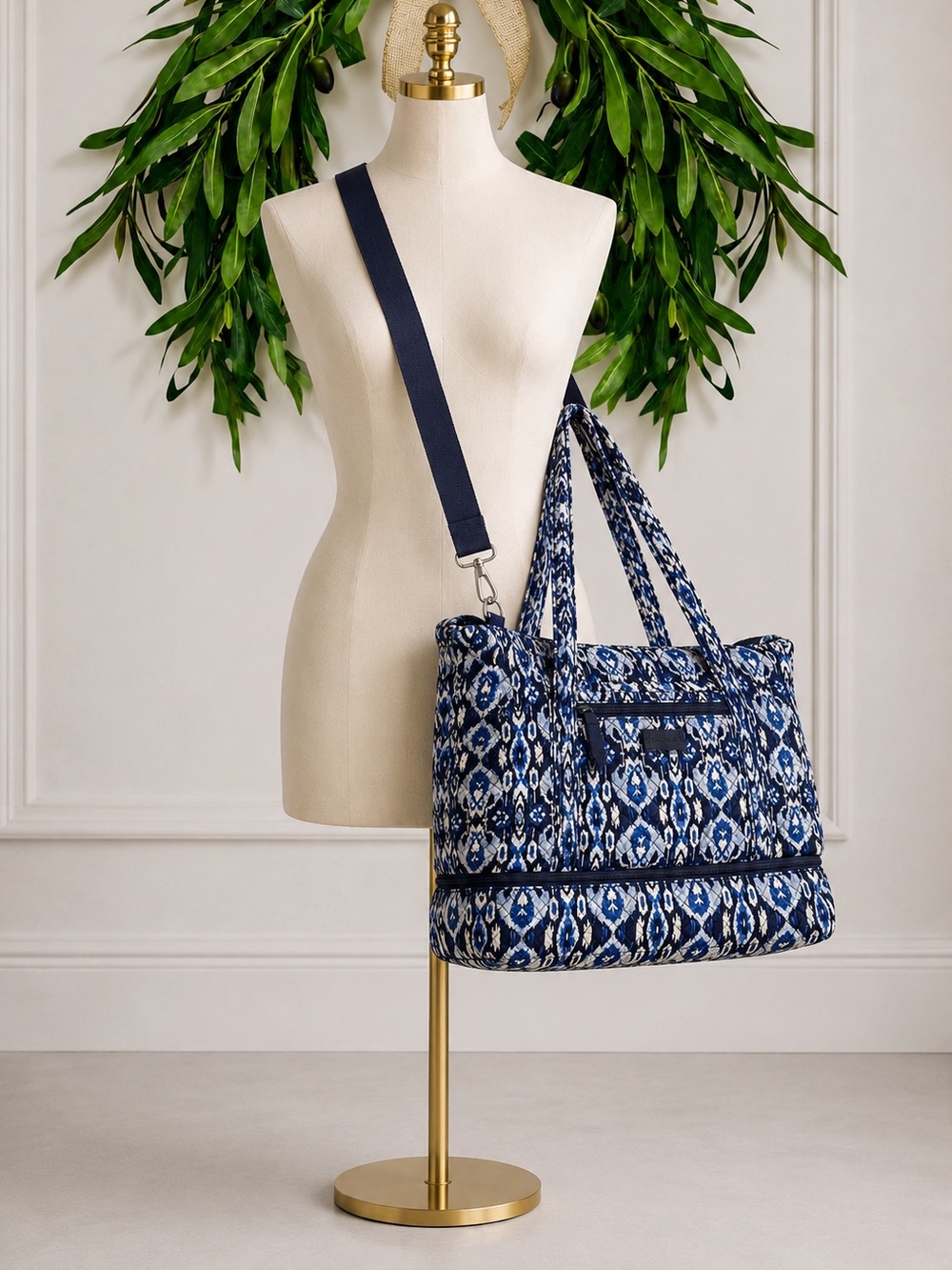 Vera Bradley Ikat Island Blue Patterned Weekender Travel Overnight Bag